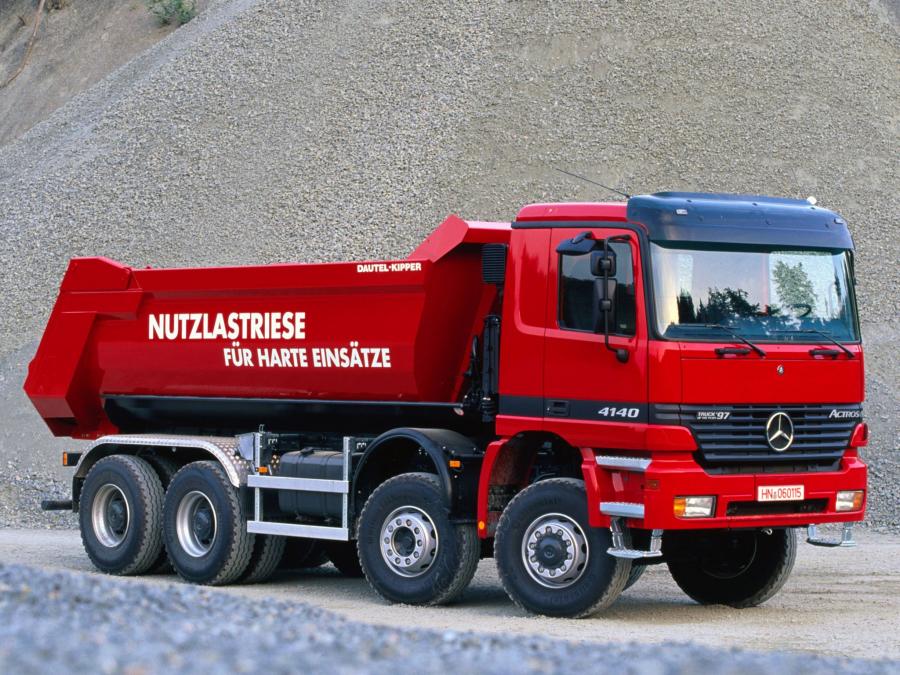  Mercedes-Benz Actros 4140 1997 года  (фото 3 из 16)